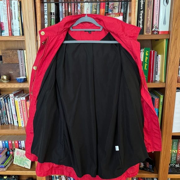 Beautiful Raincoat / Rain Jacket, Size M - Picture 4 of 6